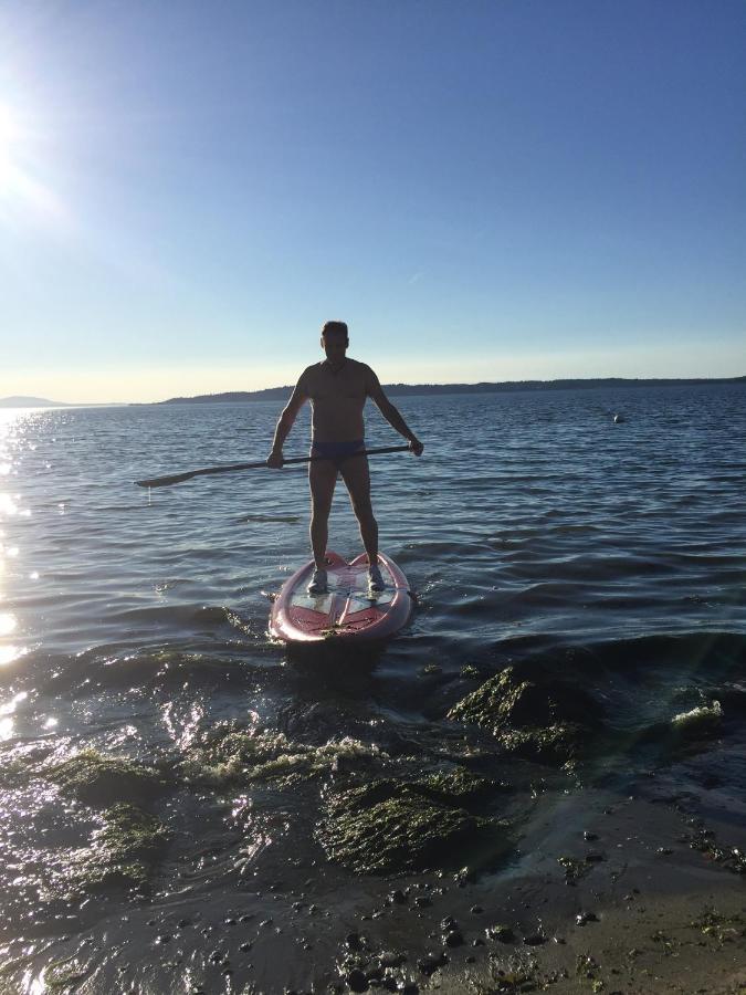 Maxwelton Beach Sunsets! Kayaks & Paddleboards! 1 Min Walk To The Water! Clinton Екстериор снимка